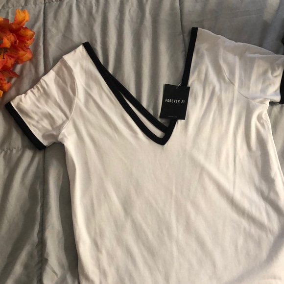 New White tee V-neck front and back - Picture 3 of 5
